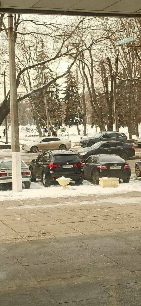  ̆         BMW X5   