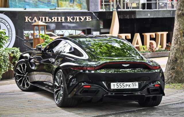     Aston Martin - 