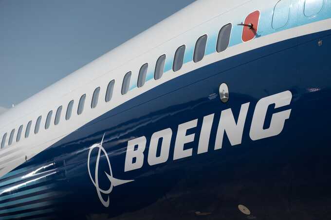      ,  Boeing       
