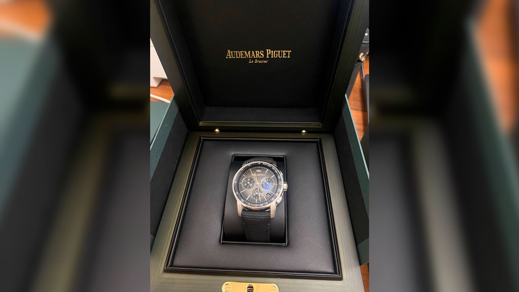    Audemars Piguet  4,5  .  ©  tidttiqzqiqkdkrt eiqrdiqukidqdvls